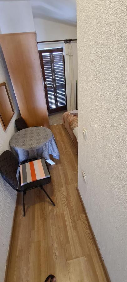 Apartments Hugo Malinska Quarto foto